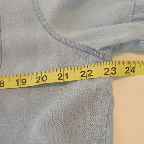 Lola River Light Wash Chambray Short Sleeve Boxy Crop Relaxed Button Up Shirt XL - Picture 10 of 11